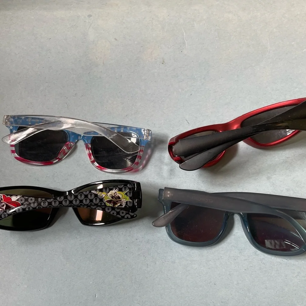 EUC Disney + Star Wars + More Kids Oval Sunglasses (Set of 4)